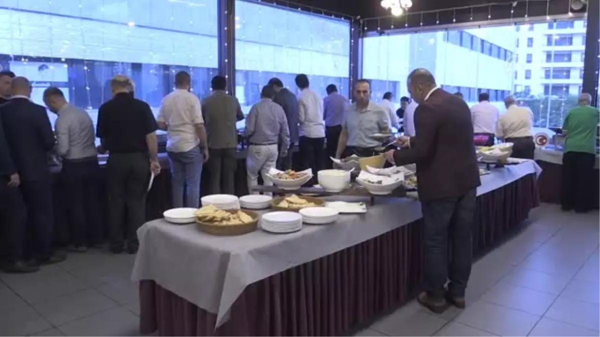 Filistin Türkiye Mezunları Derneğinden Ramallah\'ta iftar - RAMALLAH