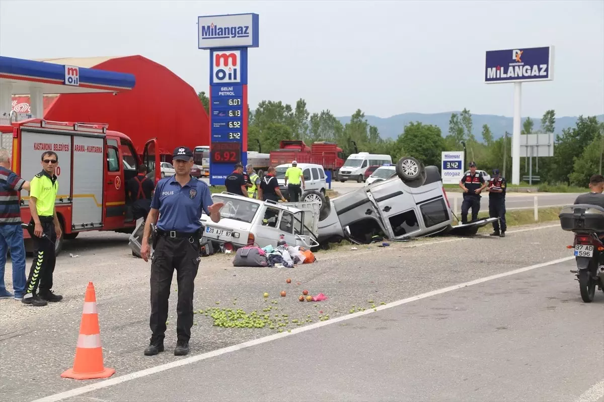 GÜNCELLEME - Kastamonu\'da hafif ticari araçla otomobil çarpıştı: 7 yaralı