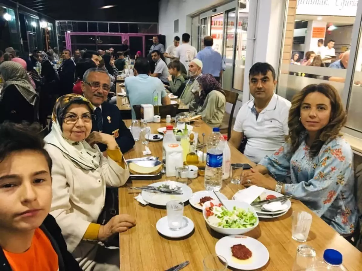 Kırkağaç\'ta şehit aileleri ve gazilere iftar yemeği