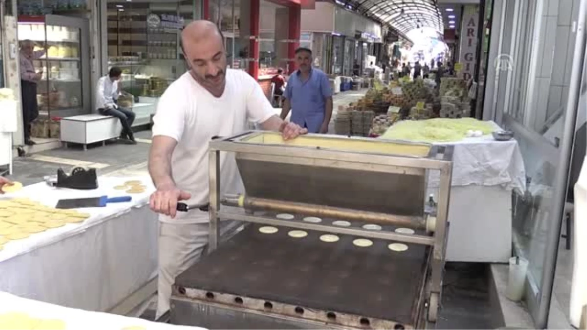 Malatya\'nın baklavası: "Yassı kadayıf"