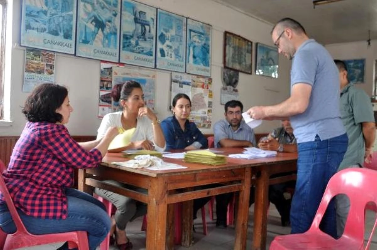 Muhtarlık seçiminde oylar yine eşit çıktı, sonucu kura belirledi