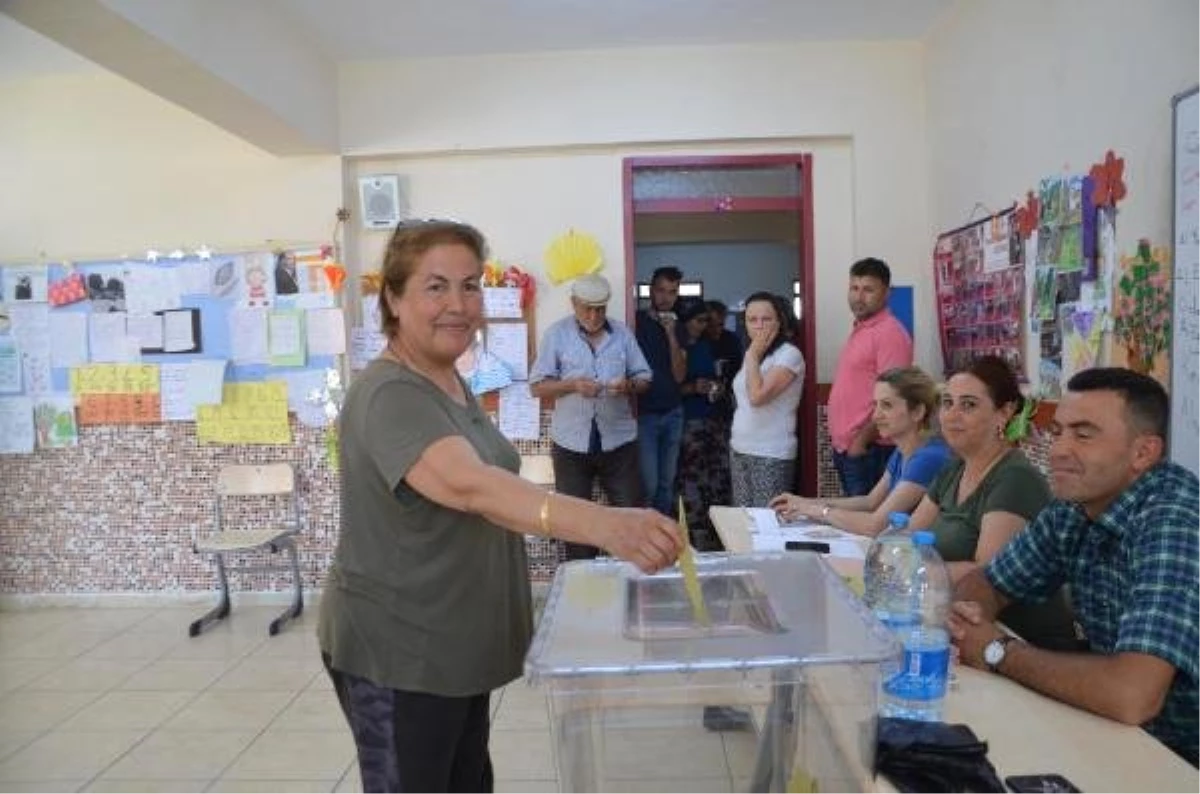 Nazilli\'nin 2 mahallesinde yenilenen muhtarlık seçimi için oy kullanıldı