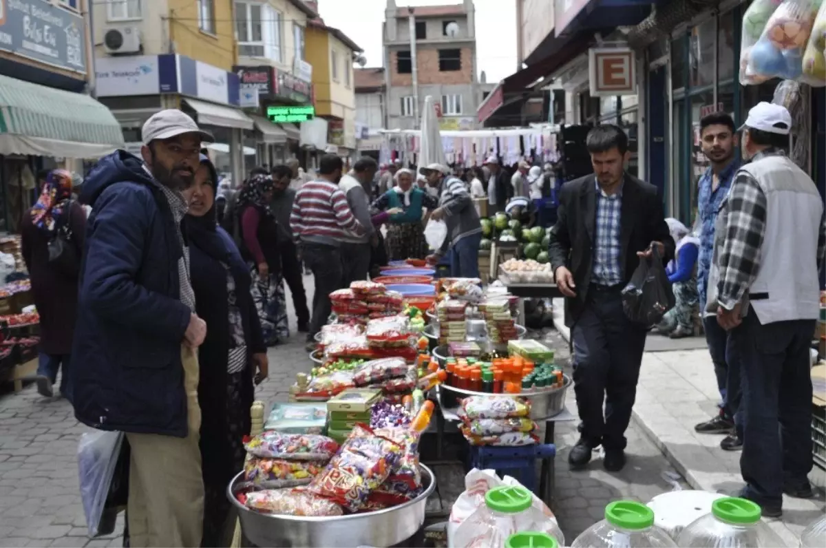 Pazarda Ramazan Bayramı yoğunluğu