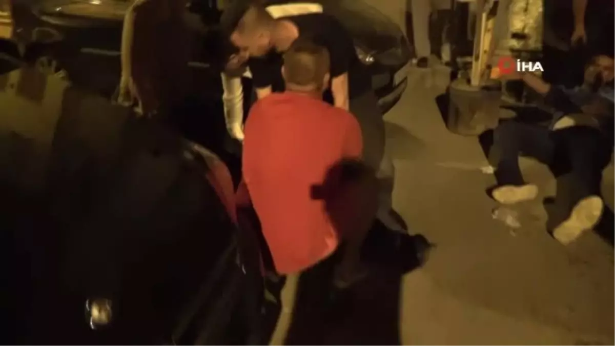 Silahlı saldırgan, tornavidayla polislere saldırdı