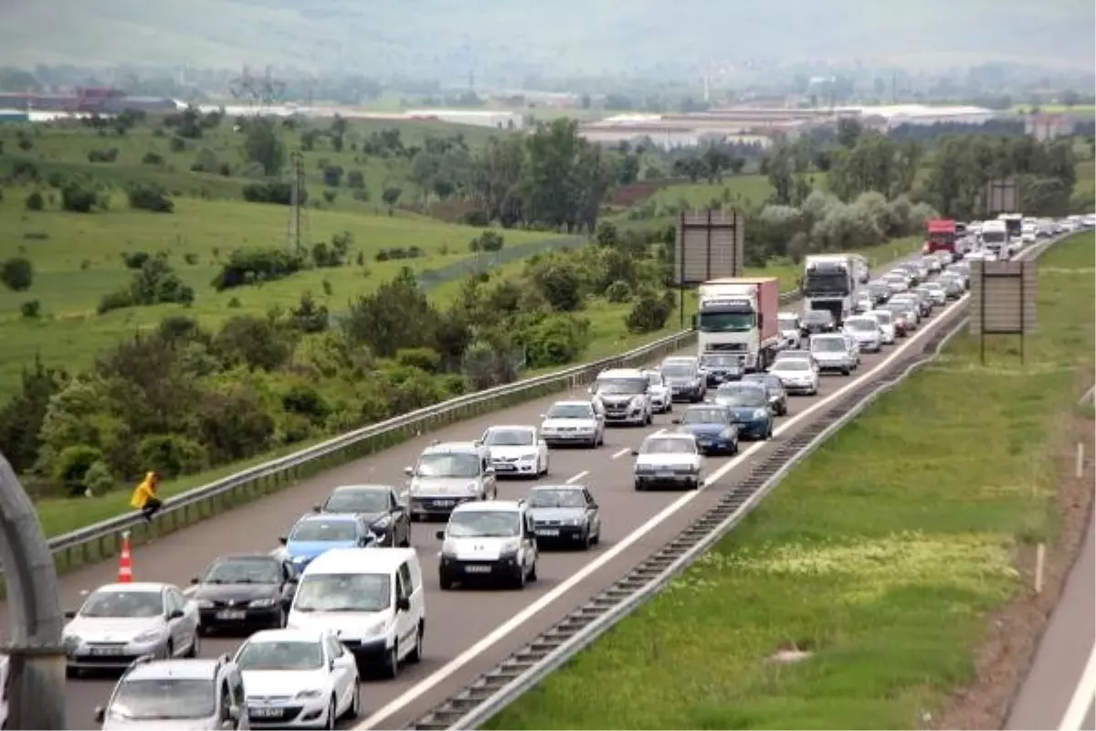 TEM\'in Bolu geçişinde bayram yoğunluğu (2)