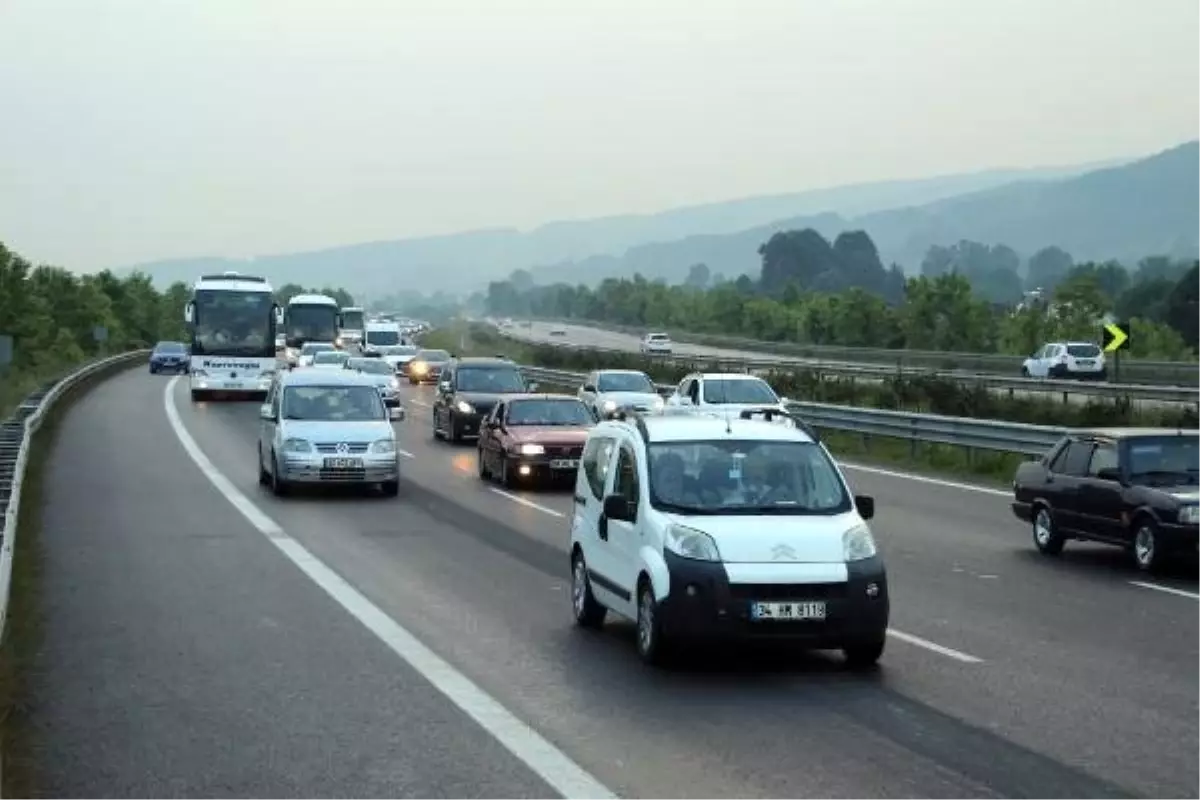 TEM\'in Bolu geçişinde bayram yoğunluğu (2)