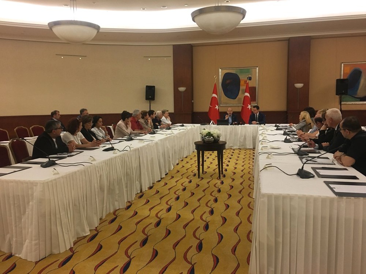 Bakan Soylu: "14 vatandaşımız trafik kazasında hayatını kaybetti"