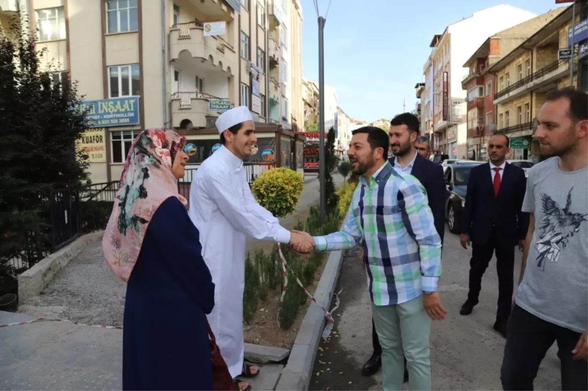 Başkan Arı, Lale Caddesinde çalışmaları inceledi