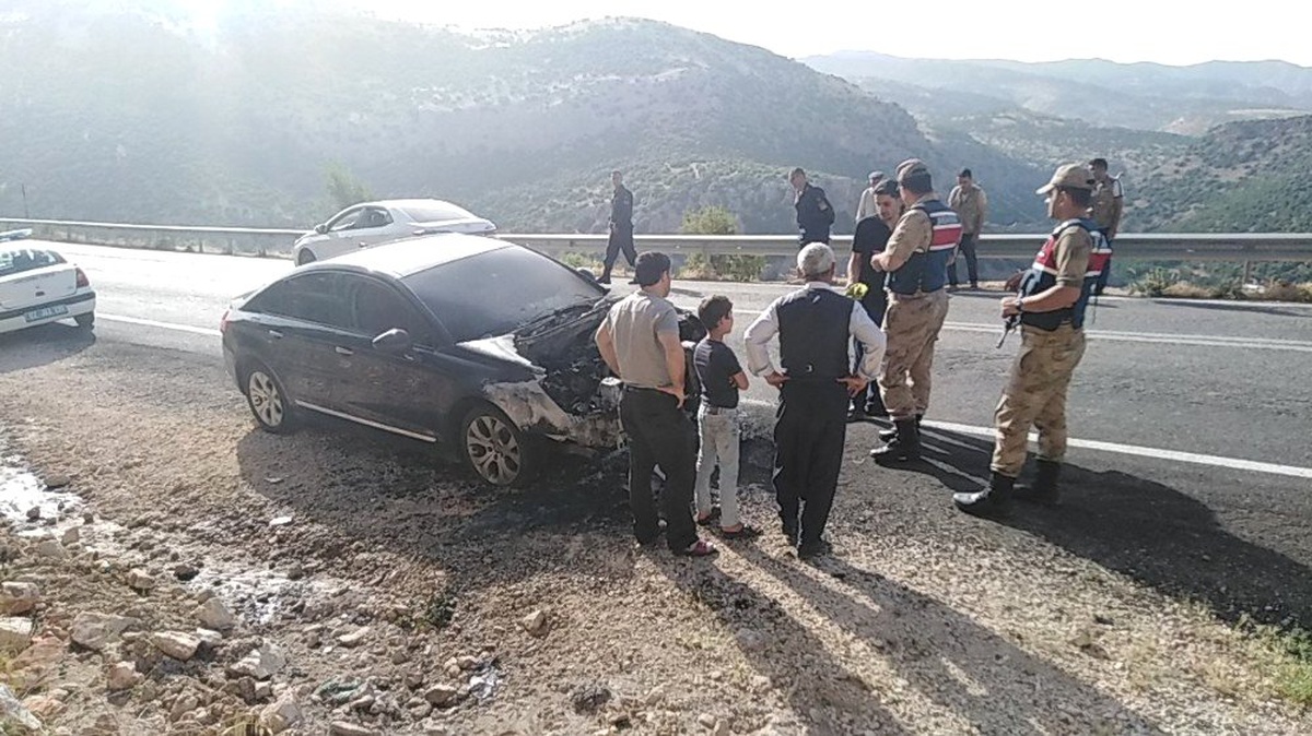 Bayram için aldığı otomobil memleket yolunda küle döndü