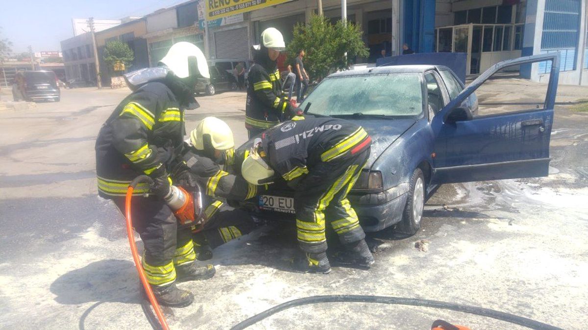 Denizli\'de araç yangını