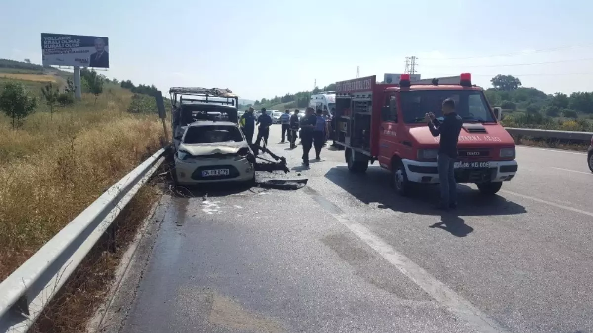 Güvenlik şeridinde duran otomobile karpuz yüklü kamyonet çarptı: 1 ölü