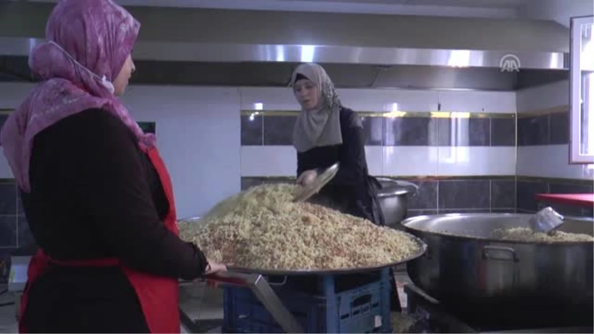 Hatay Yardımlaşma Derneğinden Suriyelilere ramazan yardımı