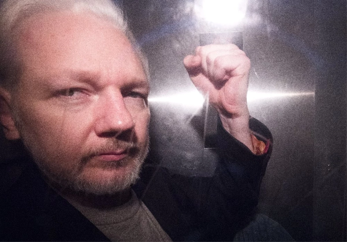 İsveç Mahkemesi Assange\'ı tutuklama talebini reddetti