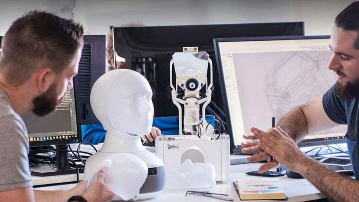 İsveç\'te yapay zeka ve robot dönemi: İş mülakatlarında ayrımcılığı önlemek için robot kullanıldı