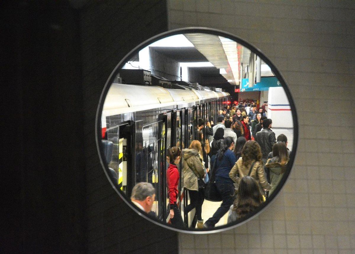 İzmir Metrosu 19 yılda "1 milyar" yolcu taşıdı