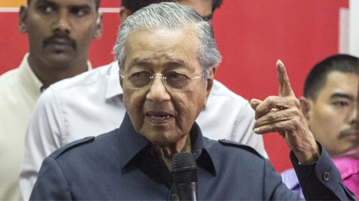 Malezya\'nın 93 yaşındaki başbakanı Mahathir Muhammed, 20 yıl sonra bir kez daha IMF\'ye direniyor