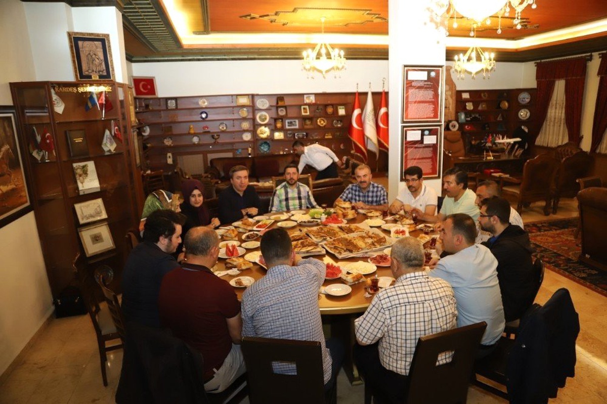MEB Personel Genel Müdürü Aydoğdu, Arı\'yı ziyaret etti