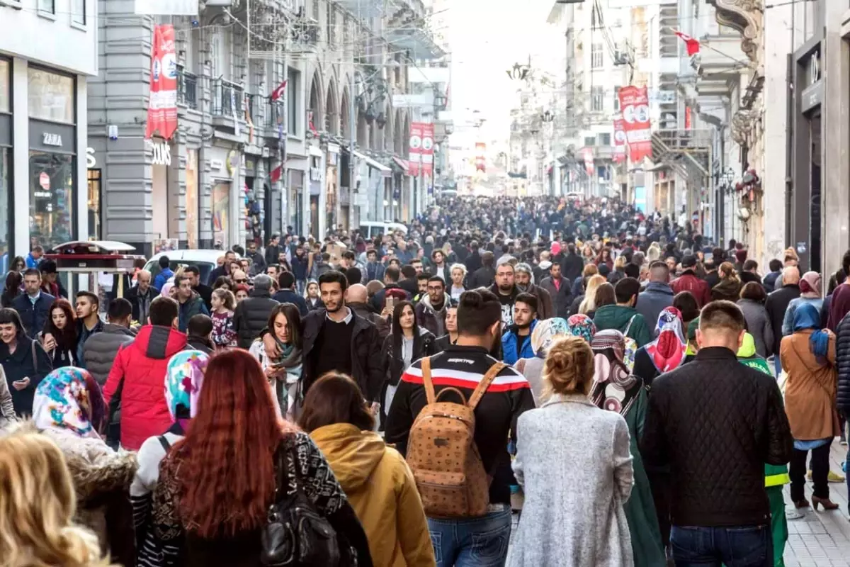 Sağlık Bakanlığından "sıcak hava" uyarısı: Saat 10.00-16.00 arası dışarı çıkmayın