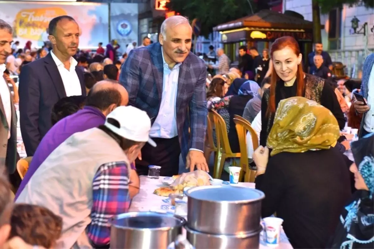 Son ilçe iftarını ata yurdu Çaykara\'da yaptı