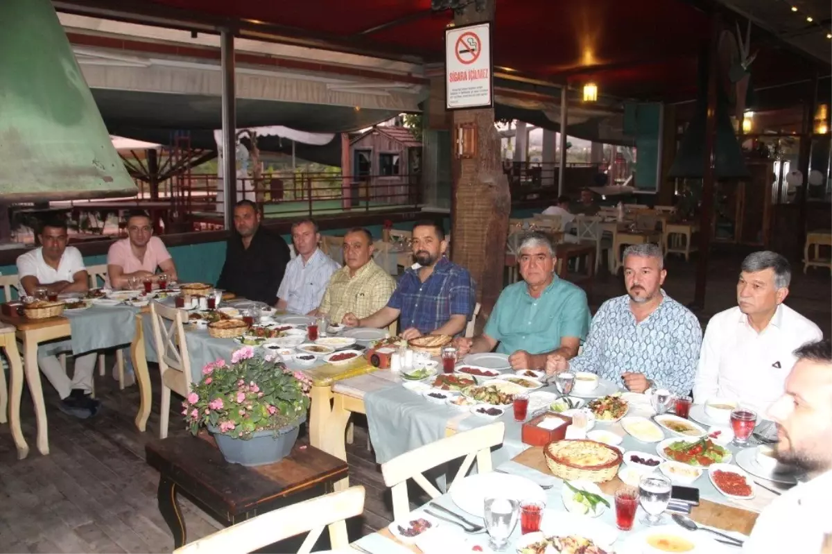 AK Parti Mezitli Teşkilatı son iftarda bir araya geldi