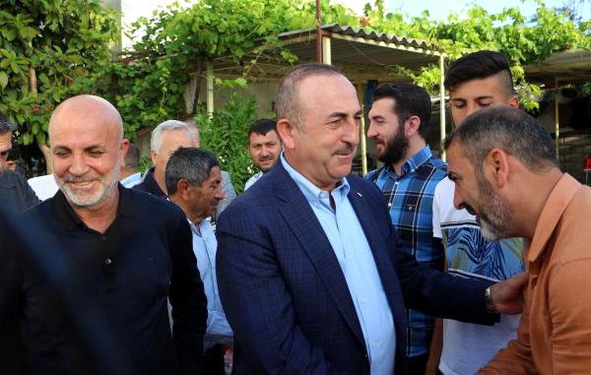 Bakan Çavuşoğlu, bayrama baba ocağında girdi