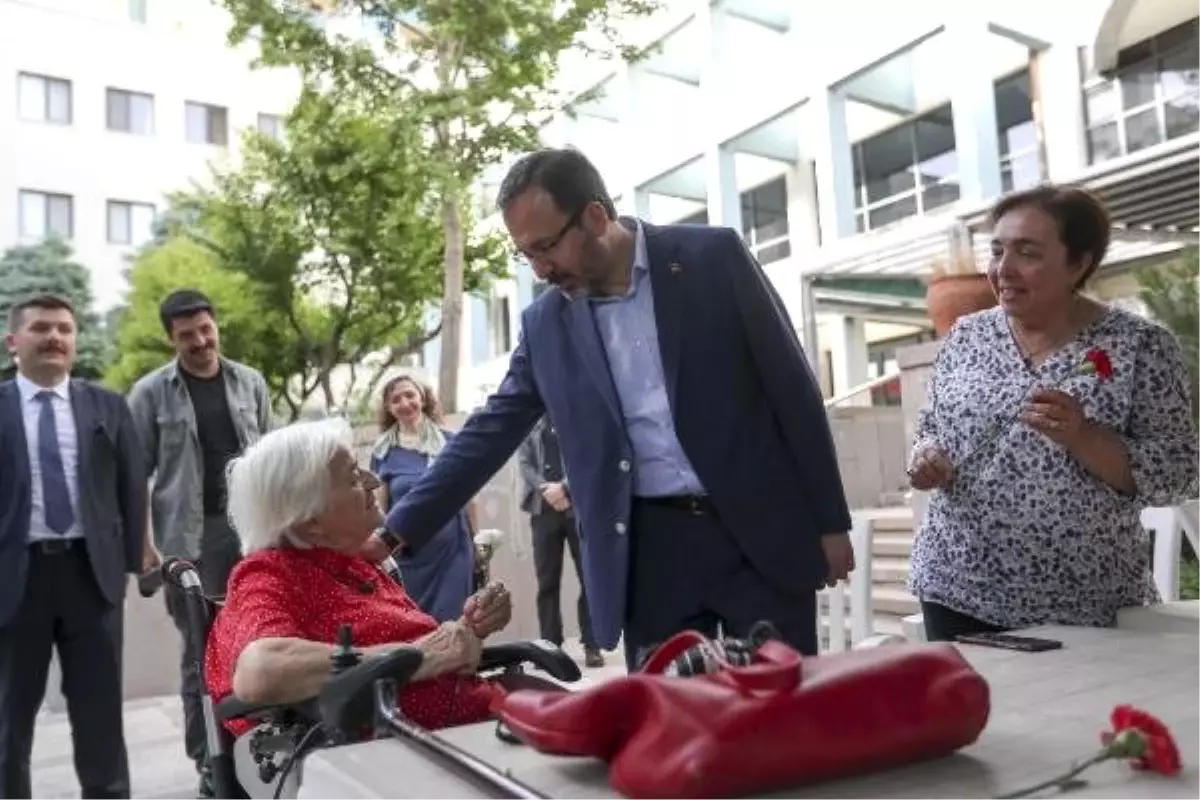 Bakan Kasapoğlu\'ndan sporcular ve federasyonlara çağrı