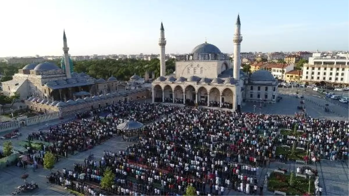 Bakan Kurum, hemşehrileriyle bayramlaştı