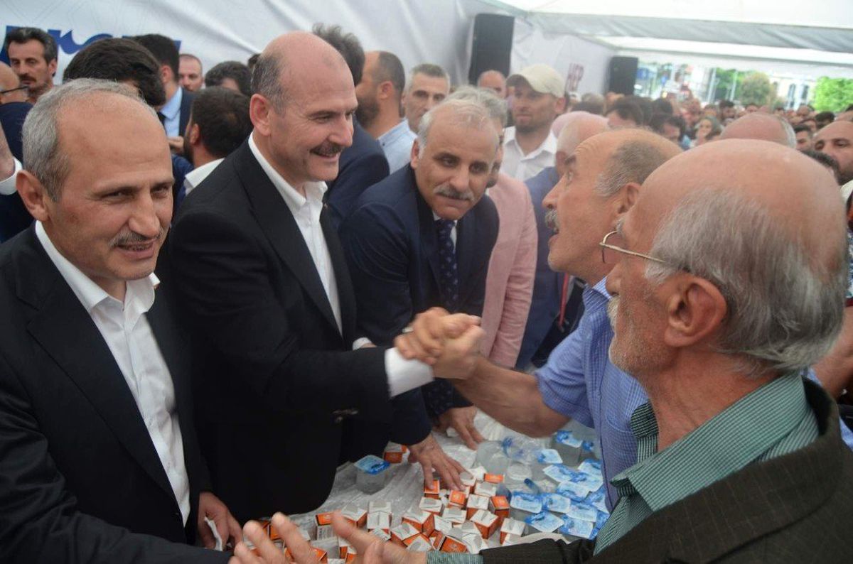 Bakan Soylu Trabzon Havalimanı çıkışında kendisine yönelik tepkiyi gündeme getirdi