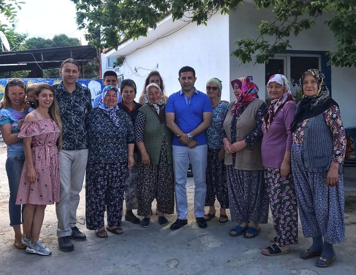 Başkan Günel, vatandaşla bayramlaştı