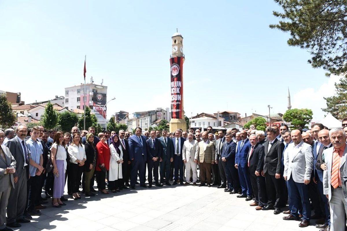 Devletle millet bayramlaştı