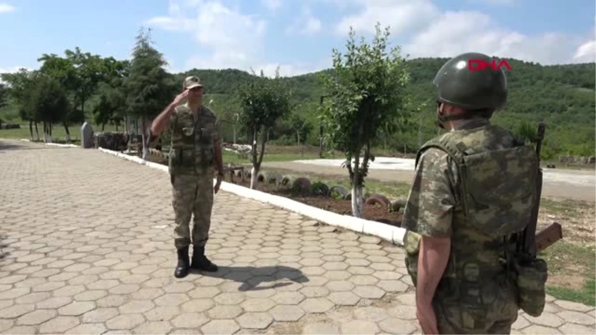 Edirne Bulgaristan sınırındaki \'Hudut Kartalları\' bayramda görev başında