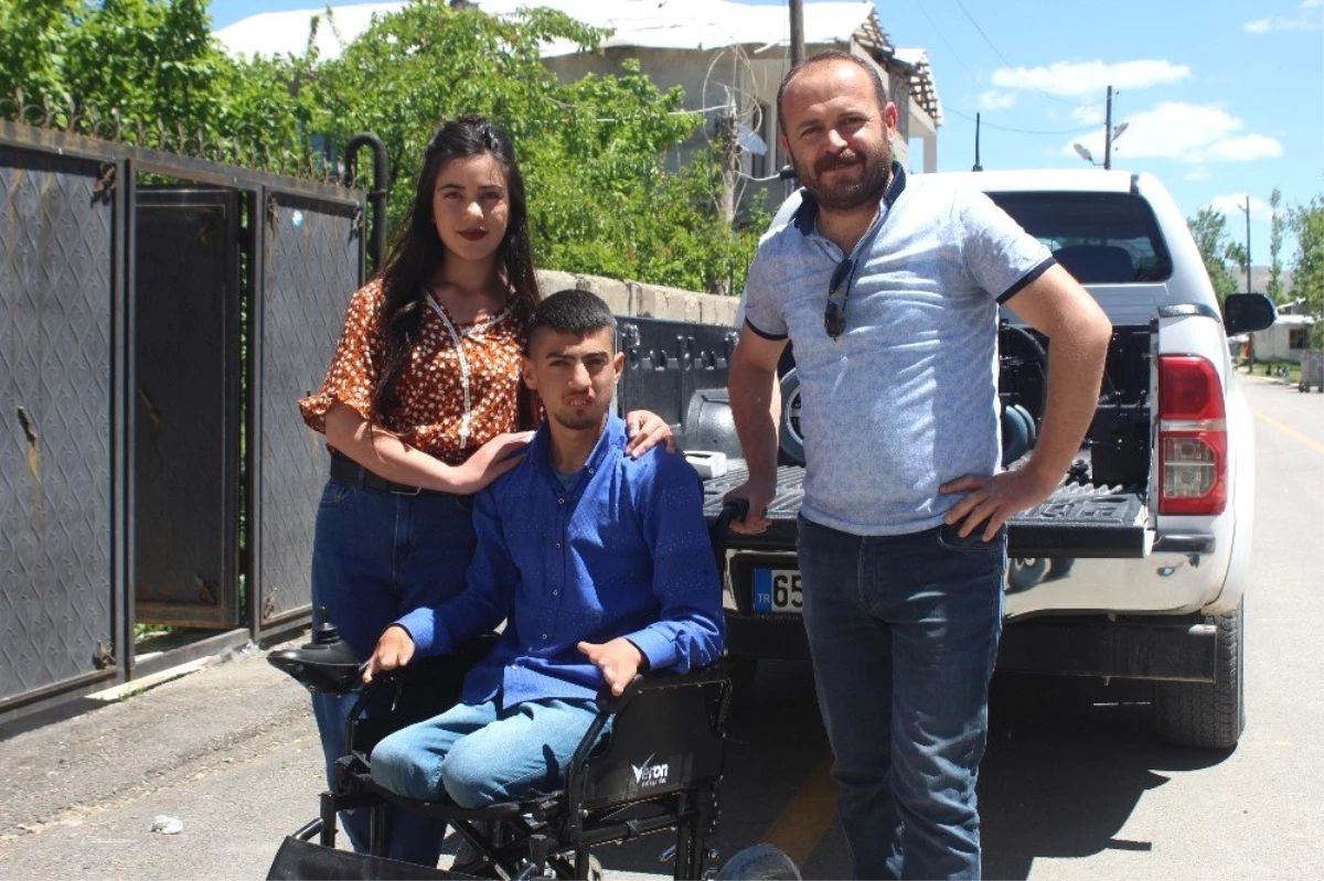 İngiltere\'den engellilere akülü tekerlekli sandalye sürprizi