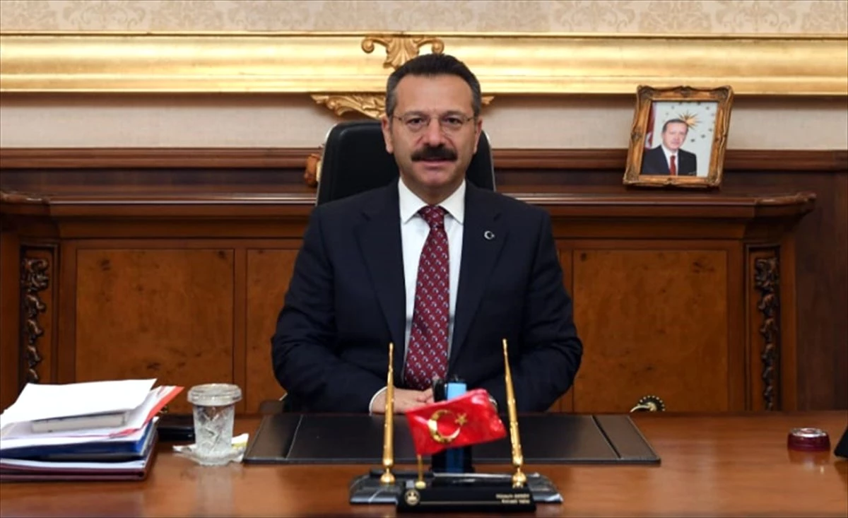 Kocaeli Valisi Hüseyin Aksoy\'dan bayram kutlaması
