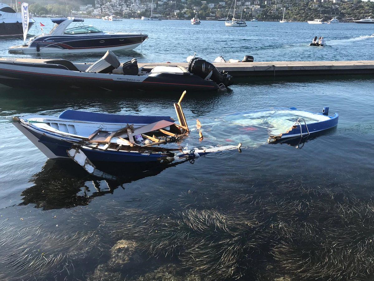 Motor yatın çarptığı tekne battı: 1 yaralı
