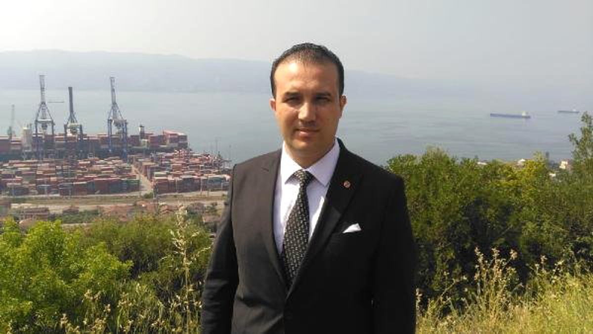 Sanayinin kalbi Kocaeli\'nin limanları, dünyayı taşıyor