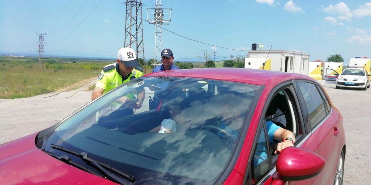 Sürücü anne ve babaların trafik karnesini çocukları dolduracak
