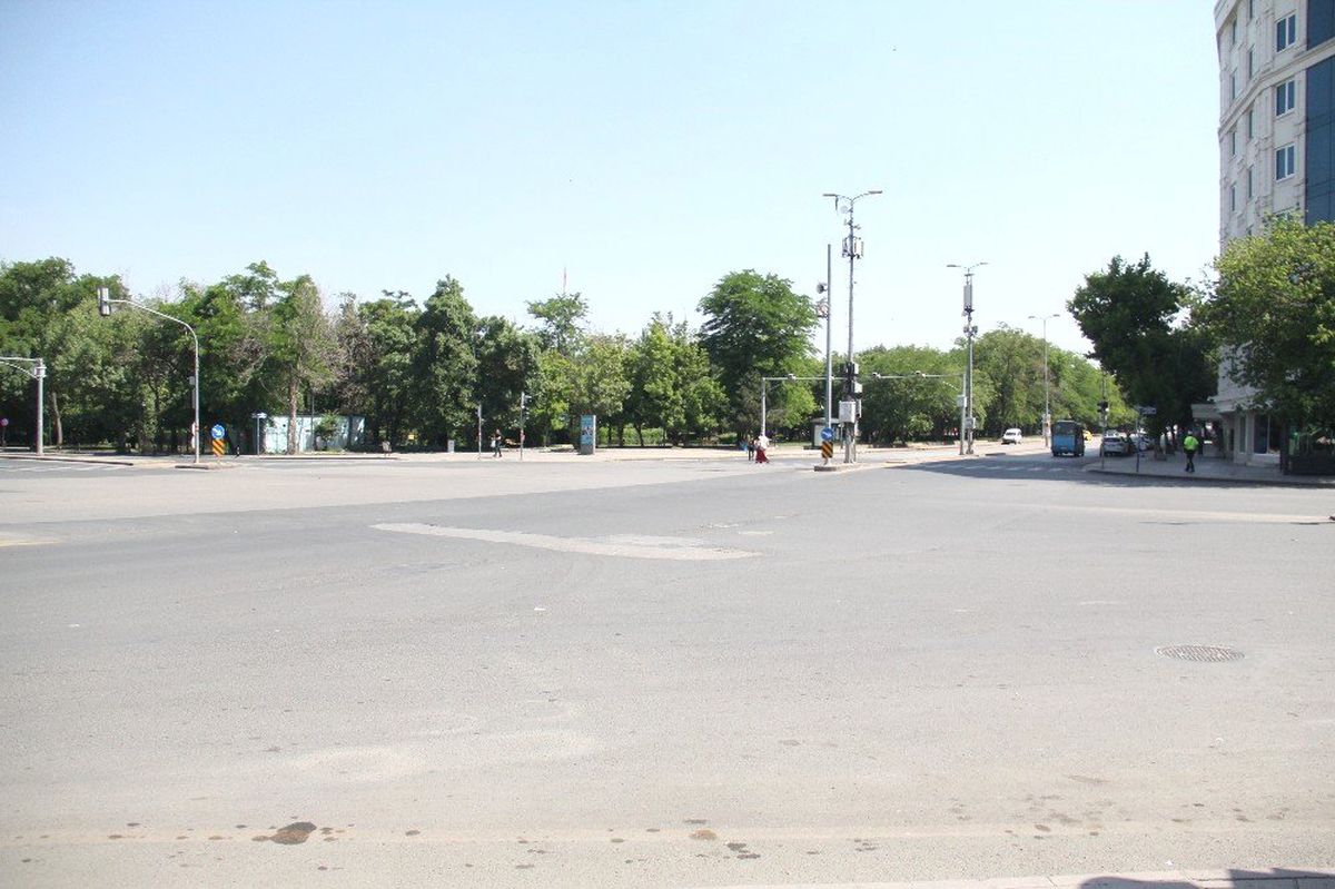 Ankara\'da cadde ve sokaklar boş kaldı