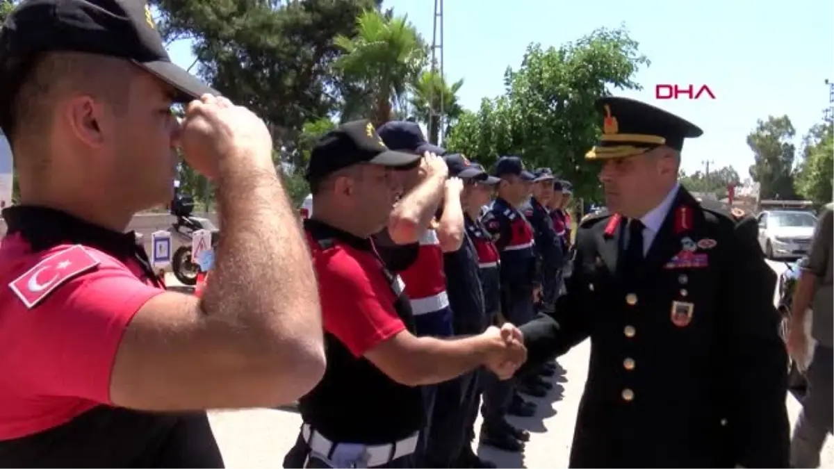 ANTALYA TUĞGENERAL AKTEMUR, BAYRAMI KUTLAYIP GÜVENLİ SÜRÜŞ UYARISI YAPTI