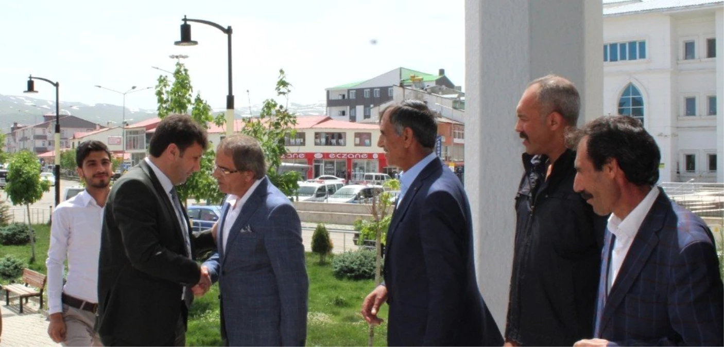 Başkan Yaşar, belediye personeli ile bayramlaştı