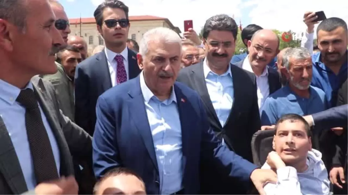 Binali Yıldırım adaşı ile karşılaşınca