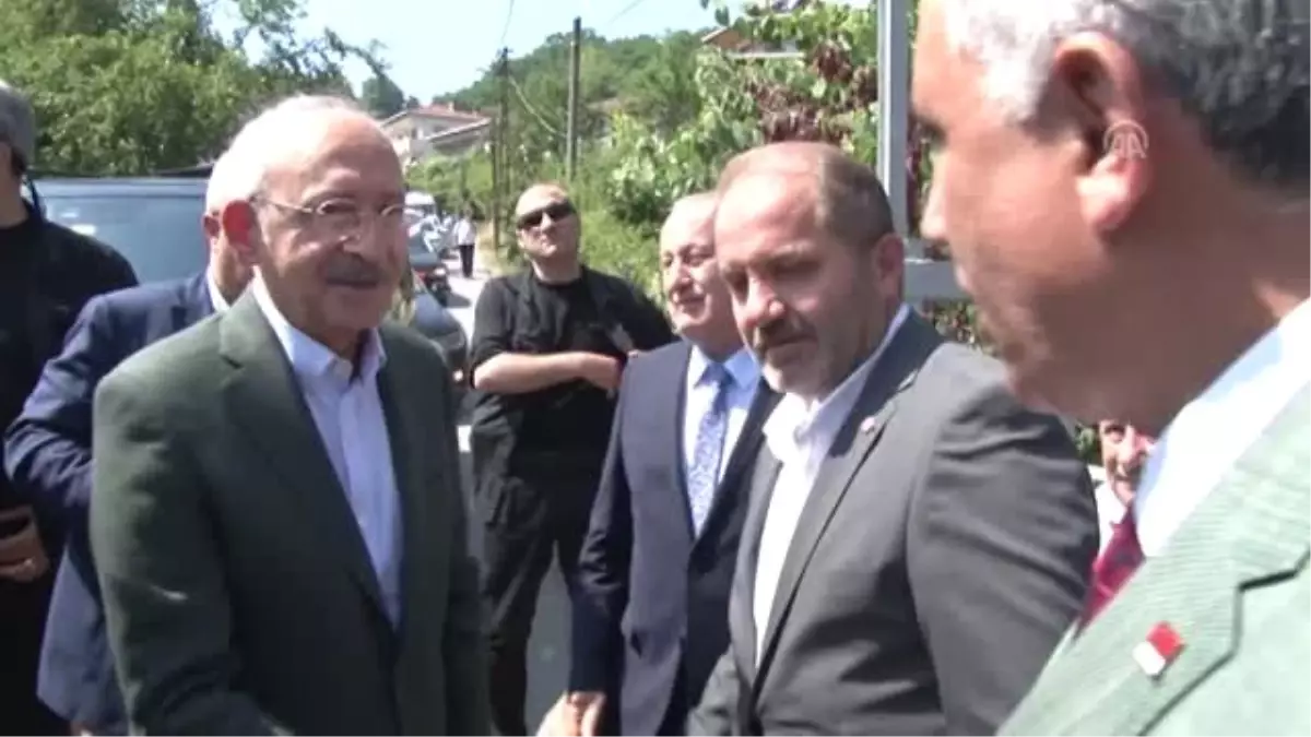 CHP Genel Başkanı Kılıçdaroğlu\'ndan köy ziyareti (2) - İSTANBUL