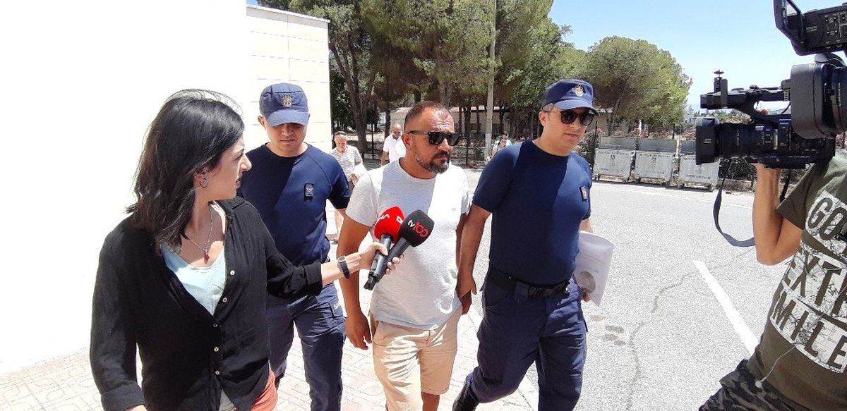 Gazetecileri taşıyan tekneye çarpan kaptan adliyeye sevk edildi