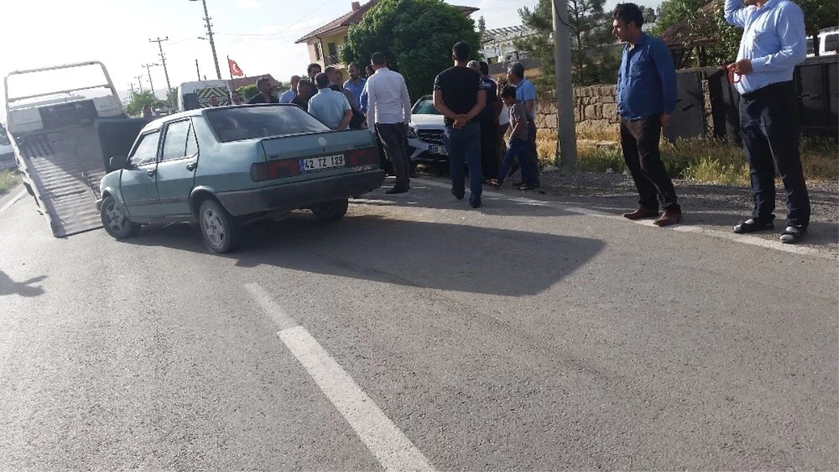 Konya\'da iki otomobil çarpıştı: 5 yaralı