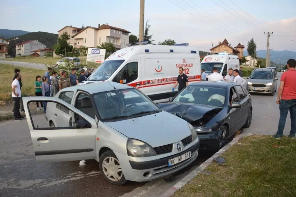 Tokat\'ta trafik kazası: 4 yaralı