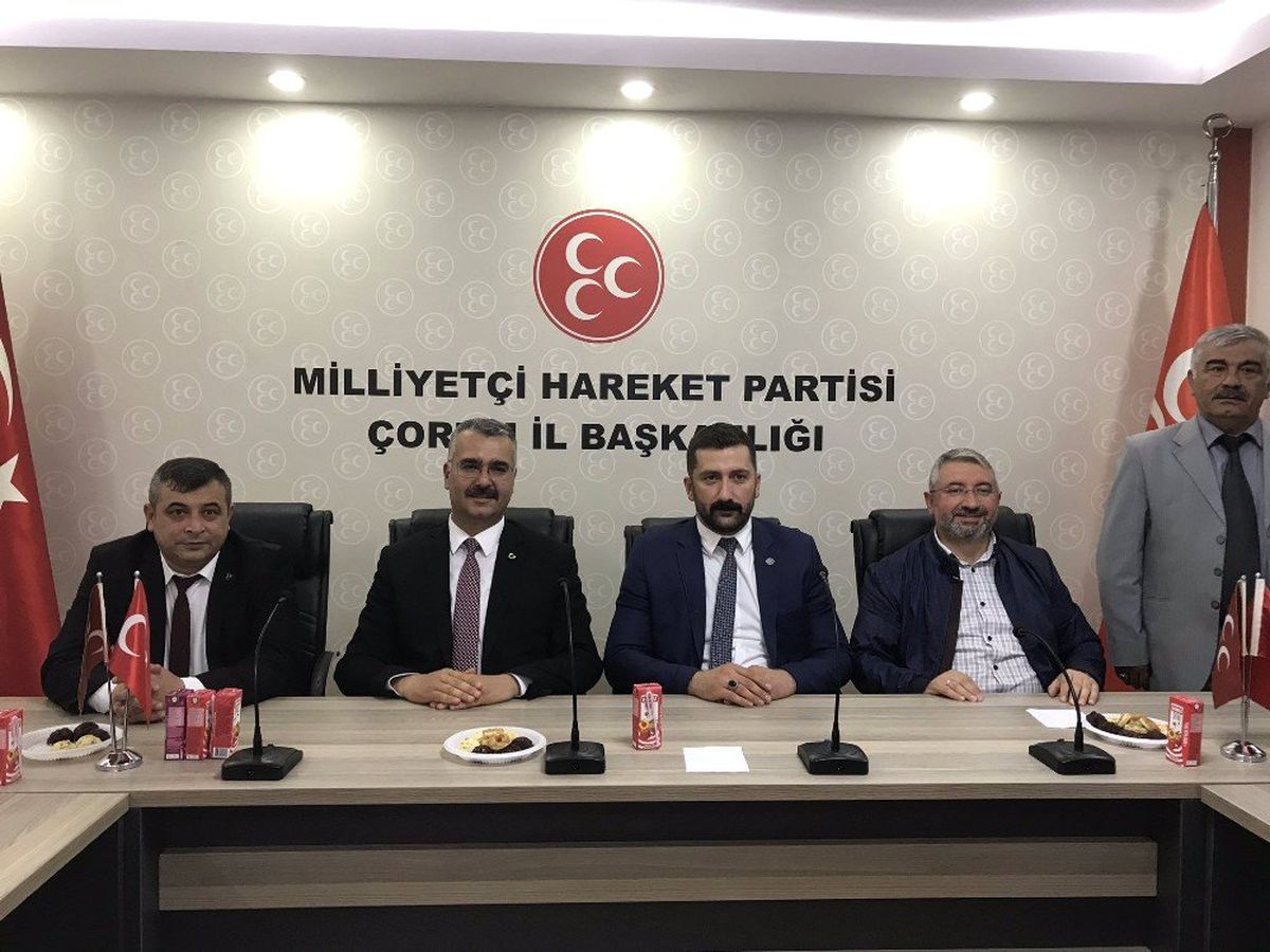 AK Parti Çorum Teşkilatı\'ndan MHP\'ye bayram ziyareti