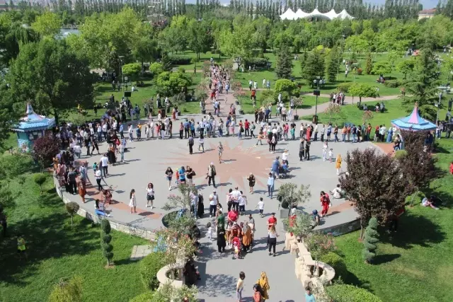 Bayram Tatilinde Bodrum U Cesme Yi Birakip Eskisehir E Geldiler Son Dakika