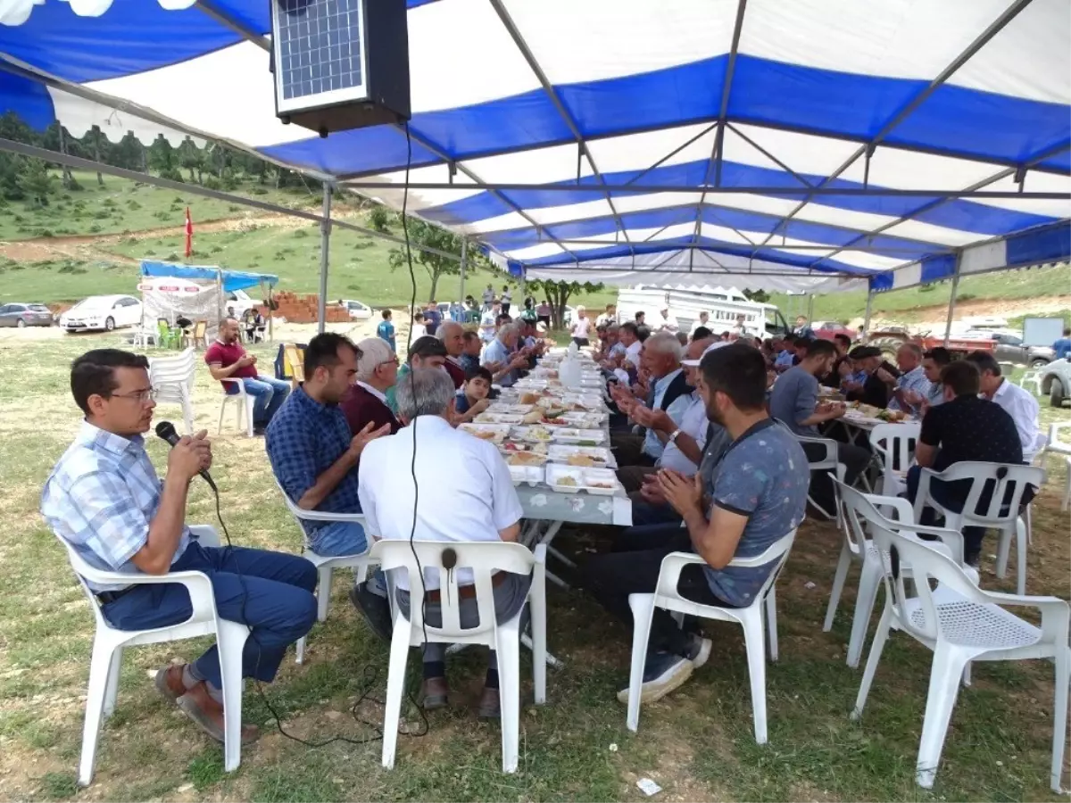 Bayramda geleneksel hayır yemeği