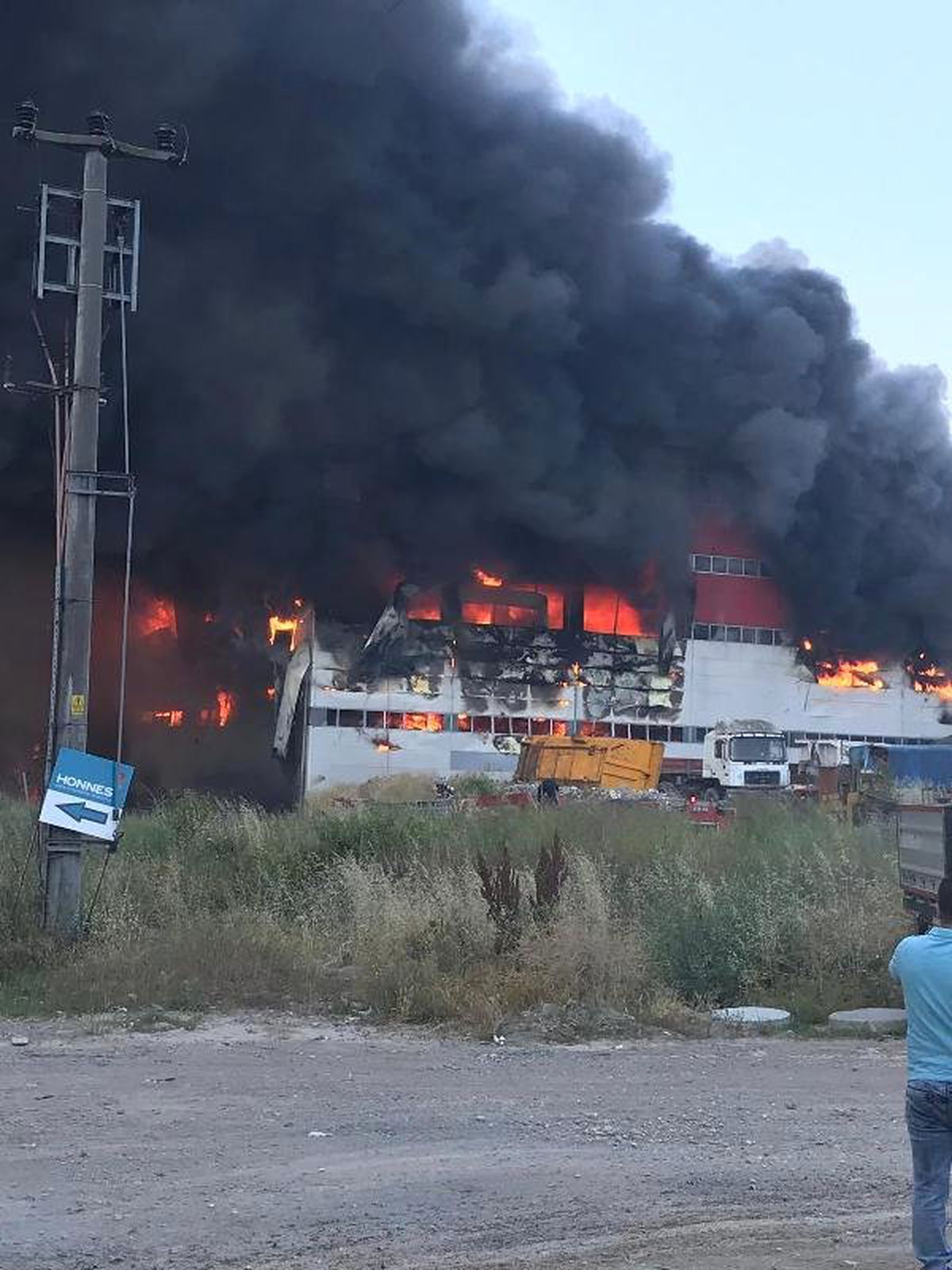Çayırova fabrika yangını (1)