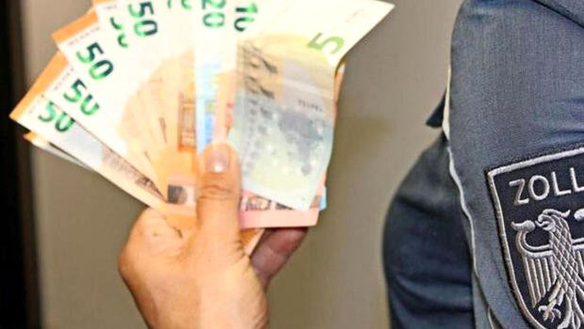 Cebinde 11 bin 500 Euro\'su ile Türkiye\'ye uçamadı