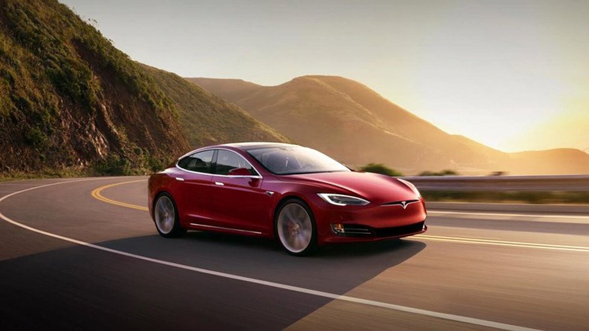 Elon Musk: Tesla Otomobiller, Üçüncü Parti Uygulamaları Destekleyecek
